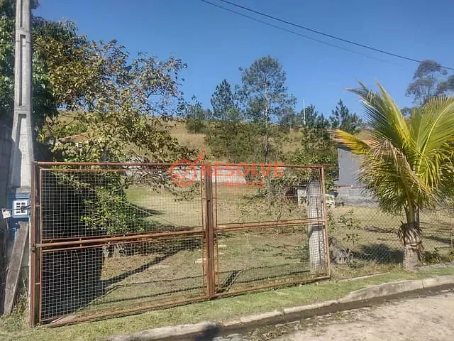 Terreno com 918m², à venda, no bairro Lambari em Guararema