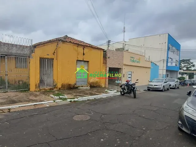 Terreno com 430m², à venda, no bairro Centro em Teresina