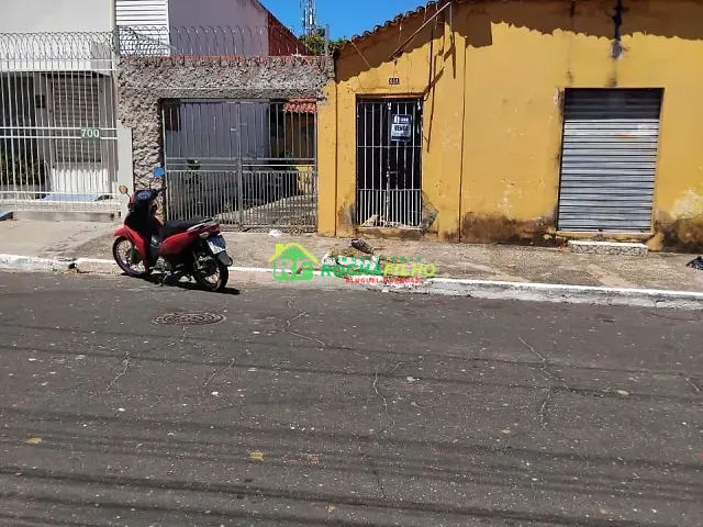 Terreno com 430m², à venda, no bairro Centro em Teresina