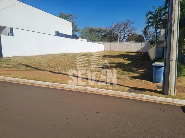 Terreno com 620m², à venda, no bairro Residencial Villa Dumont em Bauru