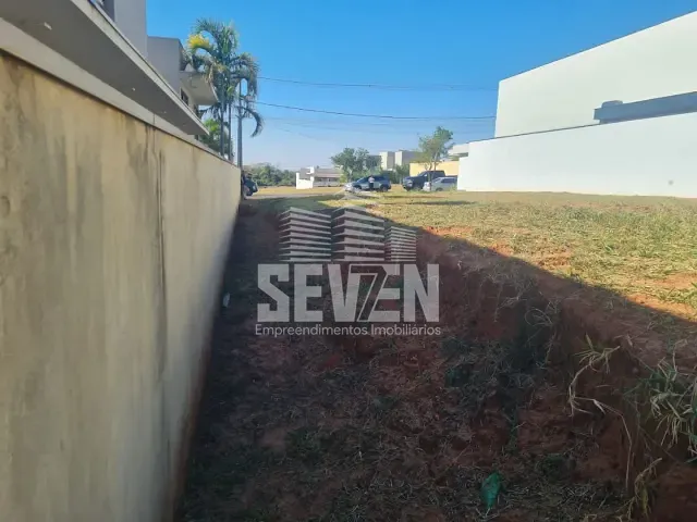Terreno com 620m², à venda, no bairro Residencial Villa Dumont em Bauru