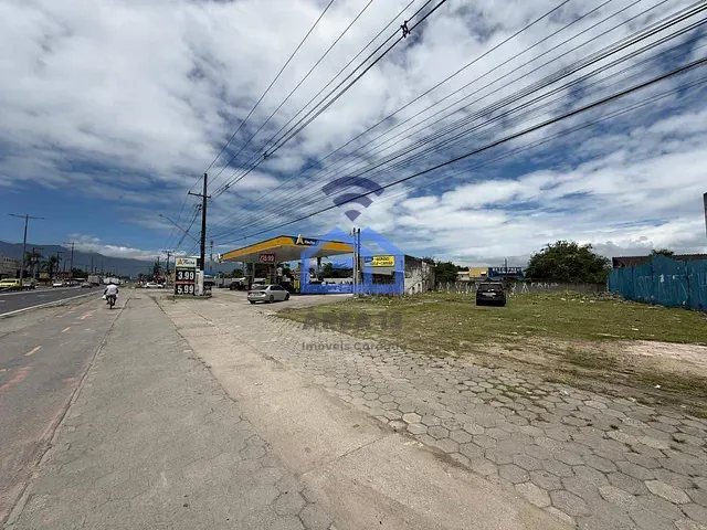 Terreno com 808m², à venda, no bairro Praia das Palmeiras em Caraguatatuba