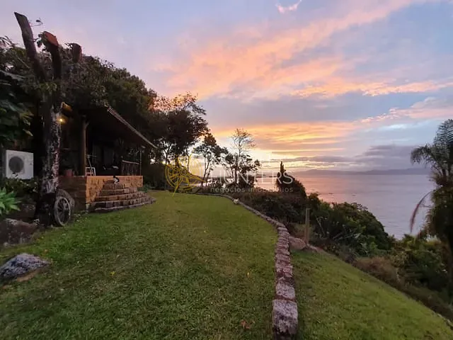 Terreno com 6100m², à venda, no bairro Jurerê Internacional em Florianópolis