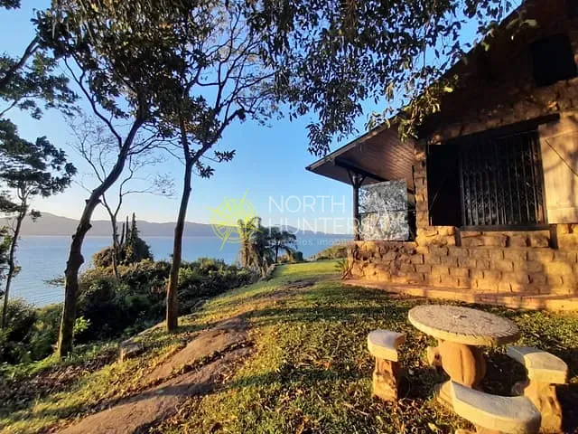 Terreno com 6100m², à venda, no bairro Jurerê Internacional em Florianópolis