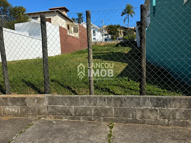 Terreno com 350m², à venda, no bairro Jardim das Samambaias em Jundiaí