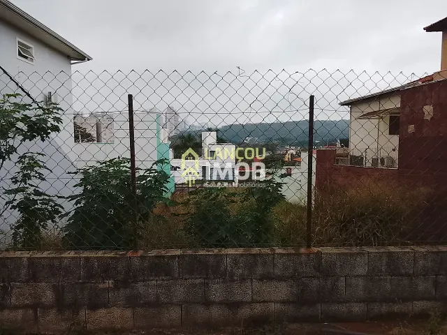 Terreno com 350m², à venda, no bairro Jardim das Samambaias em Jundiaí