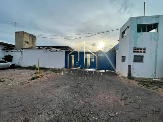 Galpão / Barracão com 9800m², para alugar, no bairro Centro-Sul em Várzea Grande