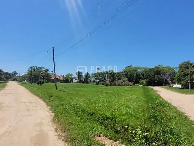 Terreno com 155m², à venda, no bairro Laranjal em Pelotas