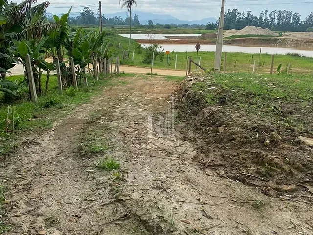 Terreno com 1100m², à venda, no bairro Itinga em Tijucas