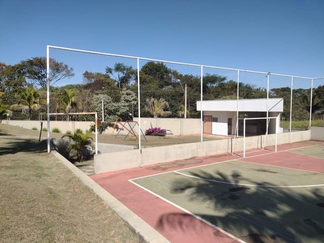 Terreno com 300m², à venda, no bairro Loteamento Fechado Jardim Pôr do Sol em São João da Boa Vista