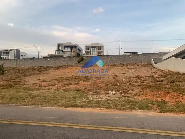 Terreno com 600m², à venda, no bairro Condomínio Residencial Colinas do Paratehy em São José dos Campos