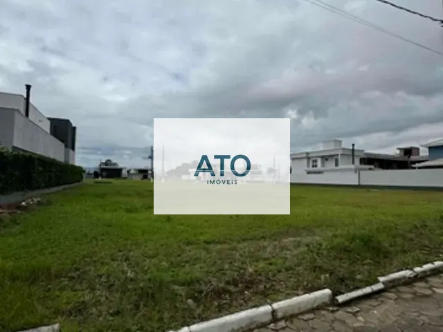 Terreno com 360m², à venda, no bairro universitário em Tijucas