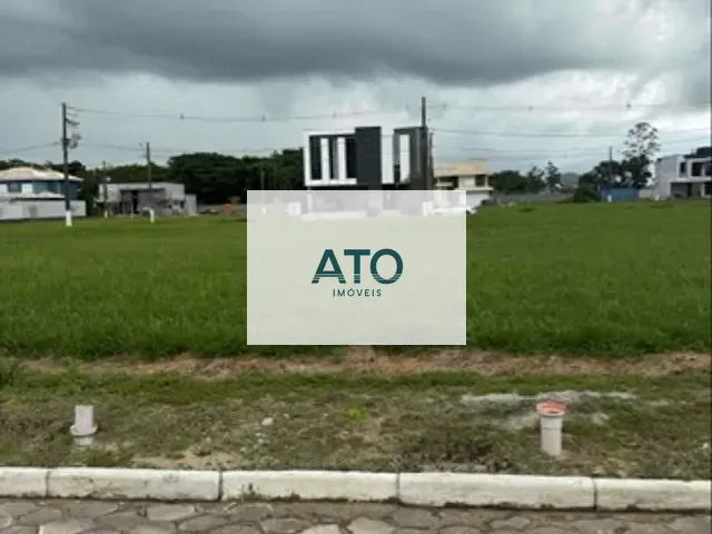 Terreno com 360m², à venda, no bairro universitário em Tijucas