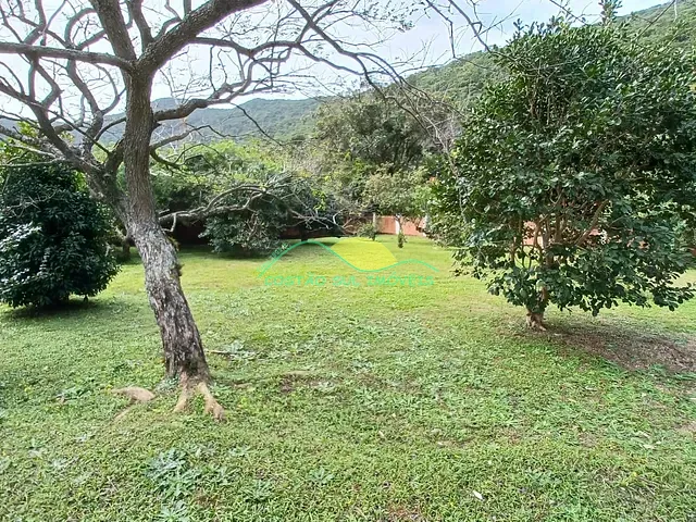 Terreno com 855m², à venda, no bairro Pântano do Sul em Florianópolis