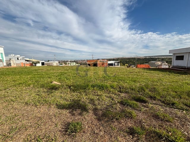 Terreno com 250m², à venda, no bairro Jardim São Lucas II em Salto de Pirapora
