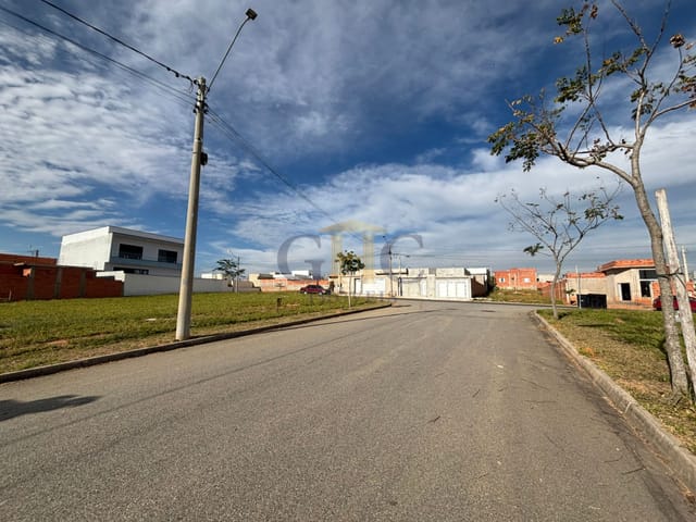 Terreno com 250m², à venda, no bairro Jardim São Lucas II em Salto de Pirapora