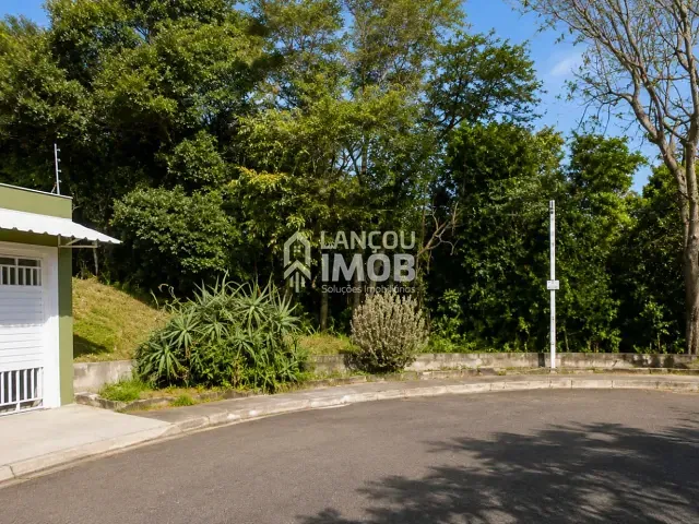 Terreno com 318m², à venda, no bairro Horto Santo Antonio em Jundiaí