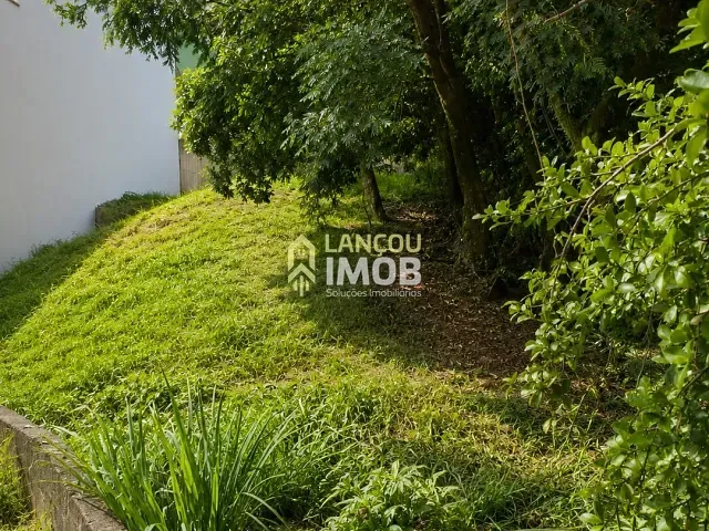 Terreno com 318m², à venda, no bairro Horto Santo Antonio em Jundiaí