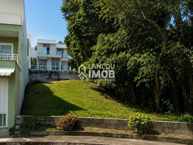 Terreno com 318m², à venda, no bairro Horto Santo Antonio em Jundiaí