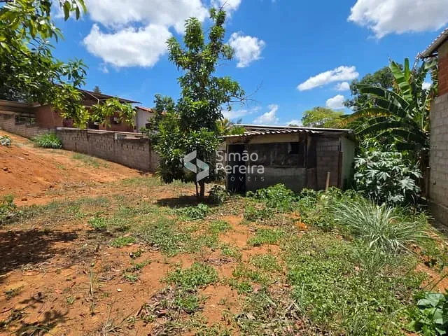 Terreno com 730m², à venda, no bairro Balança em Simão Pereira