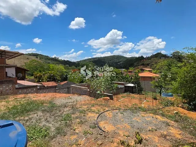Terreno com 730m², à venda, no bairro Balança em Simão Pereira