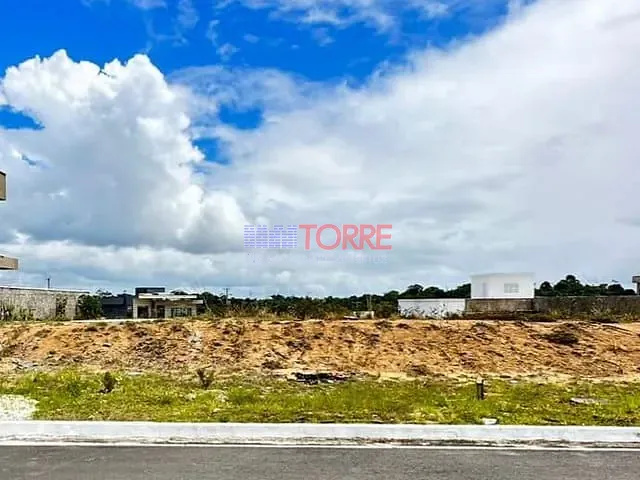 Terreno com 450m², à venda, no bairro Nossa Senhora da Vitória em Ilhéus