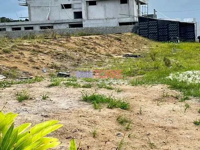 Terreno com 450m², à venda, no bairro Nossa Senhora da Vitória em Ilhéus