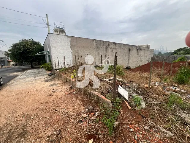 Terreno com 228m², à venda, no bairro Loteamento São Francisco em Piracicaba