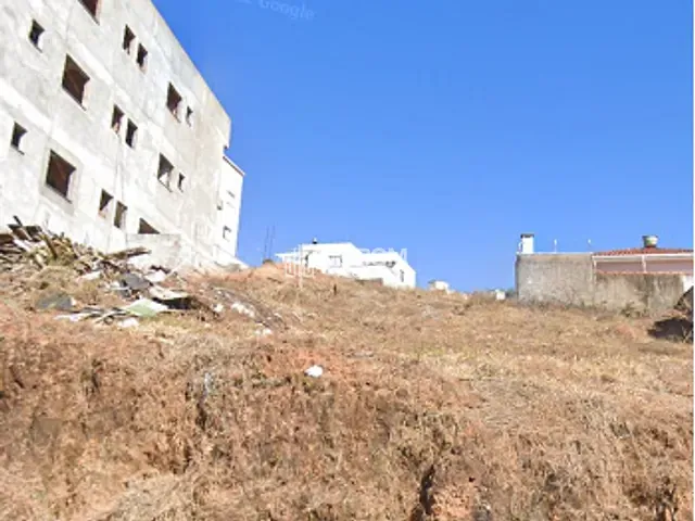 Terreno com 300m², à venda, no bairro Jardim Centenário em Poços de Caldas