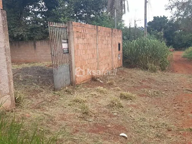 Terreno com 250m², à venda, no bairro Jardim Carioca em Campo Grande