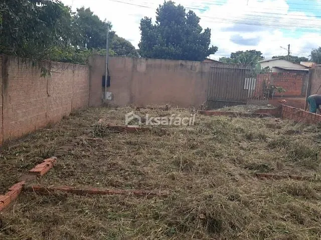 Terreno com 250m², à venda, no bairro Jardim Carioca em Campo Grande