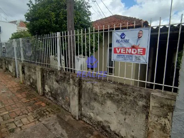 Terreno com 242m², à venda, no bairro Centro em Botucatu