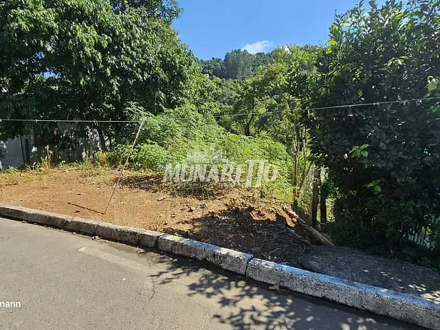 Terreno com 493m², à venda, no bairro Village em Piratuba