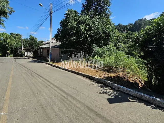 Terreno com 493m², à venda, no bairro Village em Piratuba