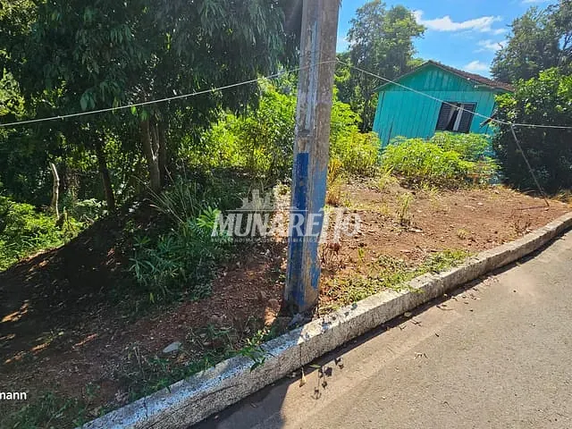 Terreno com 493m², à venda, no bairro Village em Piratuba