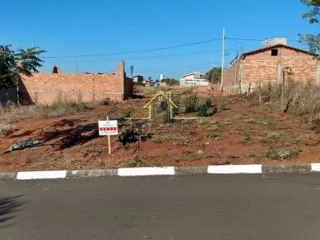 Terreno com 200m², à venda, no bairro Jardim Aeroporto em Guaxupé