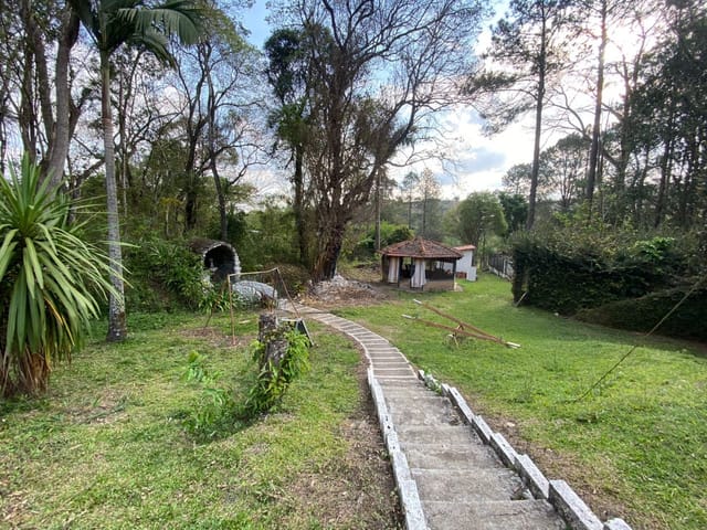 Chácara com 18000m² 3 quartos e 3 banheiros, à venda, no bairro Jardim em Extrema