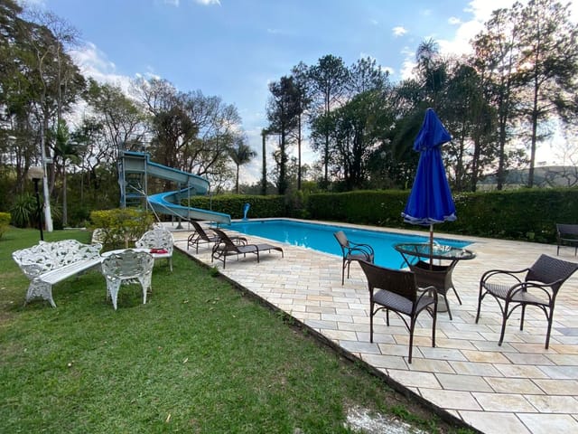 Chácara com 18000m² 3 quartos e 3 banheiros, à venda, no bairro Jardim em Extrema