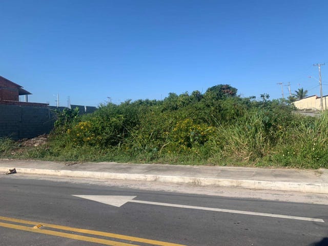 Terreno com 1026m², à venda, no bairro Jardim Atlântico Central (Itaipuaçu) em Maricá