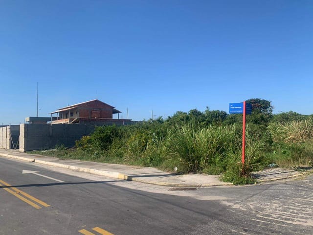 Terreno com 1026m², à venda, no bairro Jardim Atlântico Central (Itaipuaçu) em Maricá