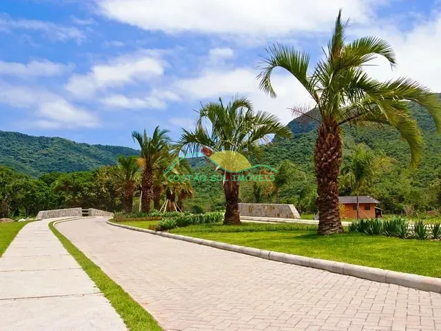 Terreno com 466m², à venda, no bairro Ribeirão da Ilha em Florianópolis