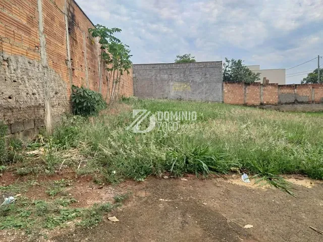 Terreno com 250m², à venda, no bairro Jardim Nenê Gomes em Uberaba