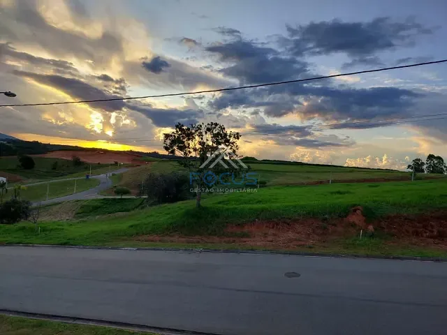 Terreno com 1000m², à venda, no bairro Jardim Caxambu em Jundiaí