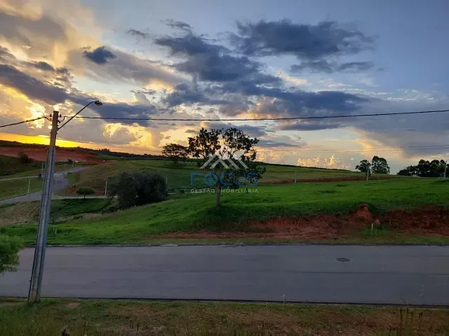Terreno com 1000m², à venda, no bairro Jardim Caxambu em Jundiaí
