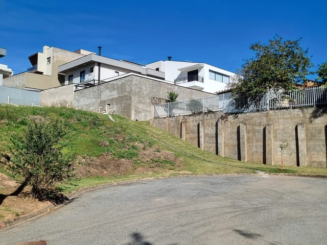 Terreno com 378m², à venda, no bairro 21 de março em Louveira