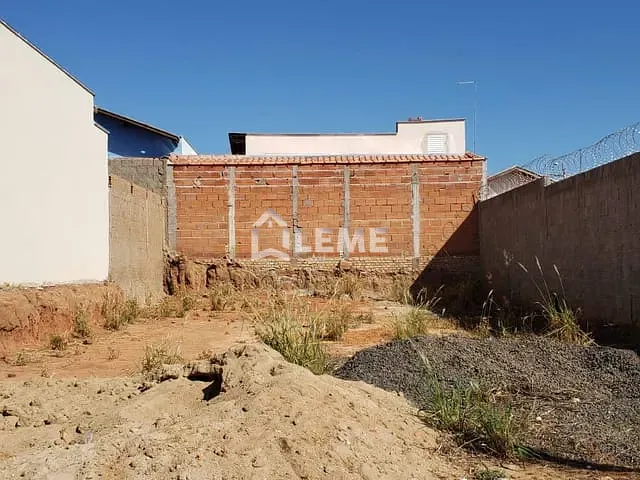 Terreno com 180m², à venda, no bairro Jardim Botânico em Mococa