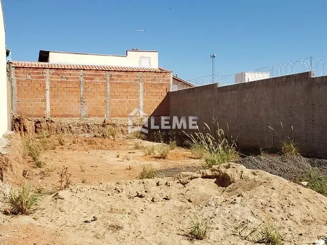 Terreno com 180m², à venda, no bairro Jardim Botânico em Mococa