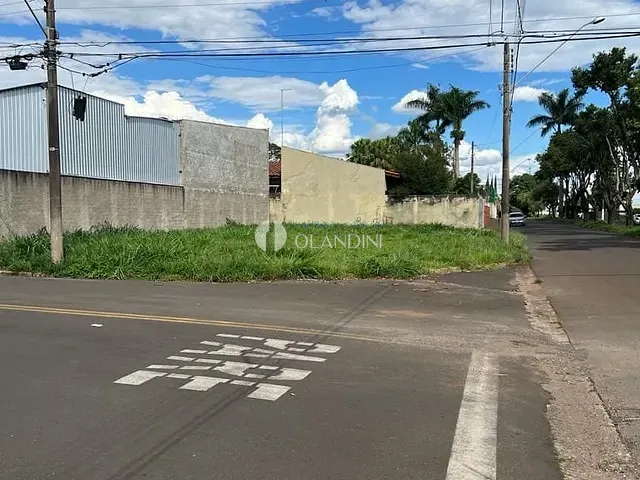 Terreno com 360m², para alugar, no bairro Jardim Resek II em Artur Nogueira