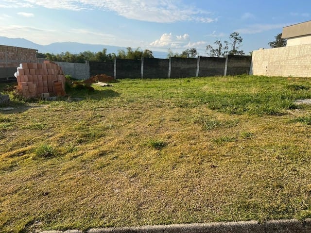 Terreno com 338m², à venda, no bairro Guedes em Tremembé