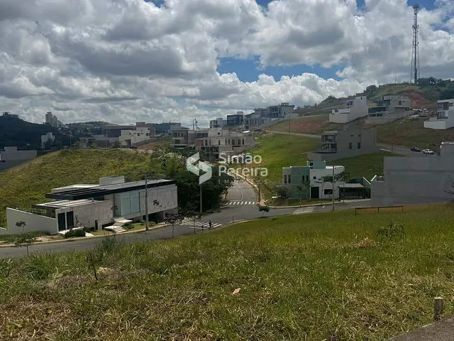 Terreno com 312m², à venda, no bairro Salvaterra em Juiz de Fora